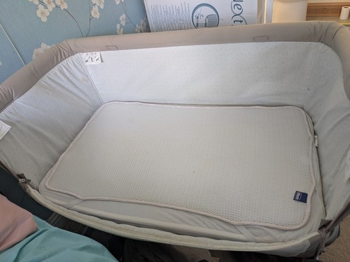 Next cot with two sets - to,
